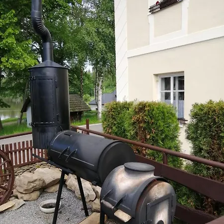U Slechticen Milovy